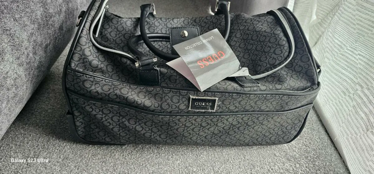 Guess cabin-size trolley travel bag - Image 1
