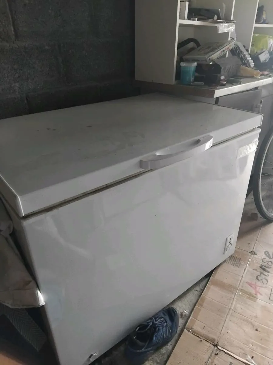 Chest freezer. Large - Image 1