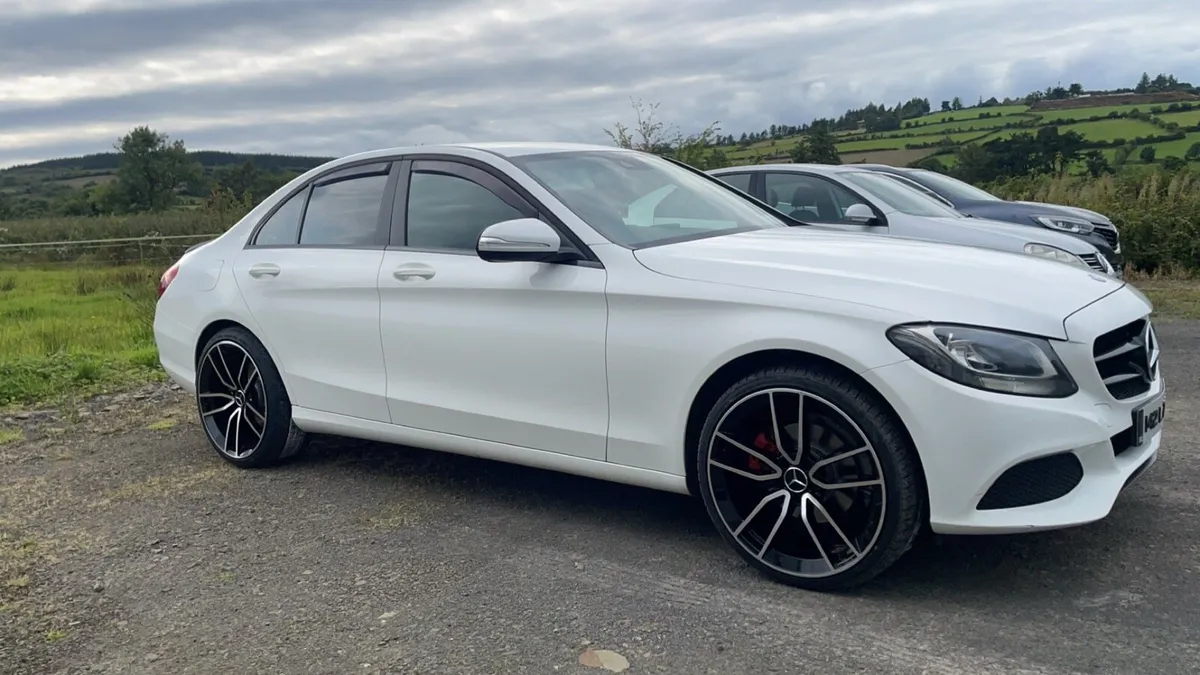 Mercedes Benz - Image 3