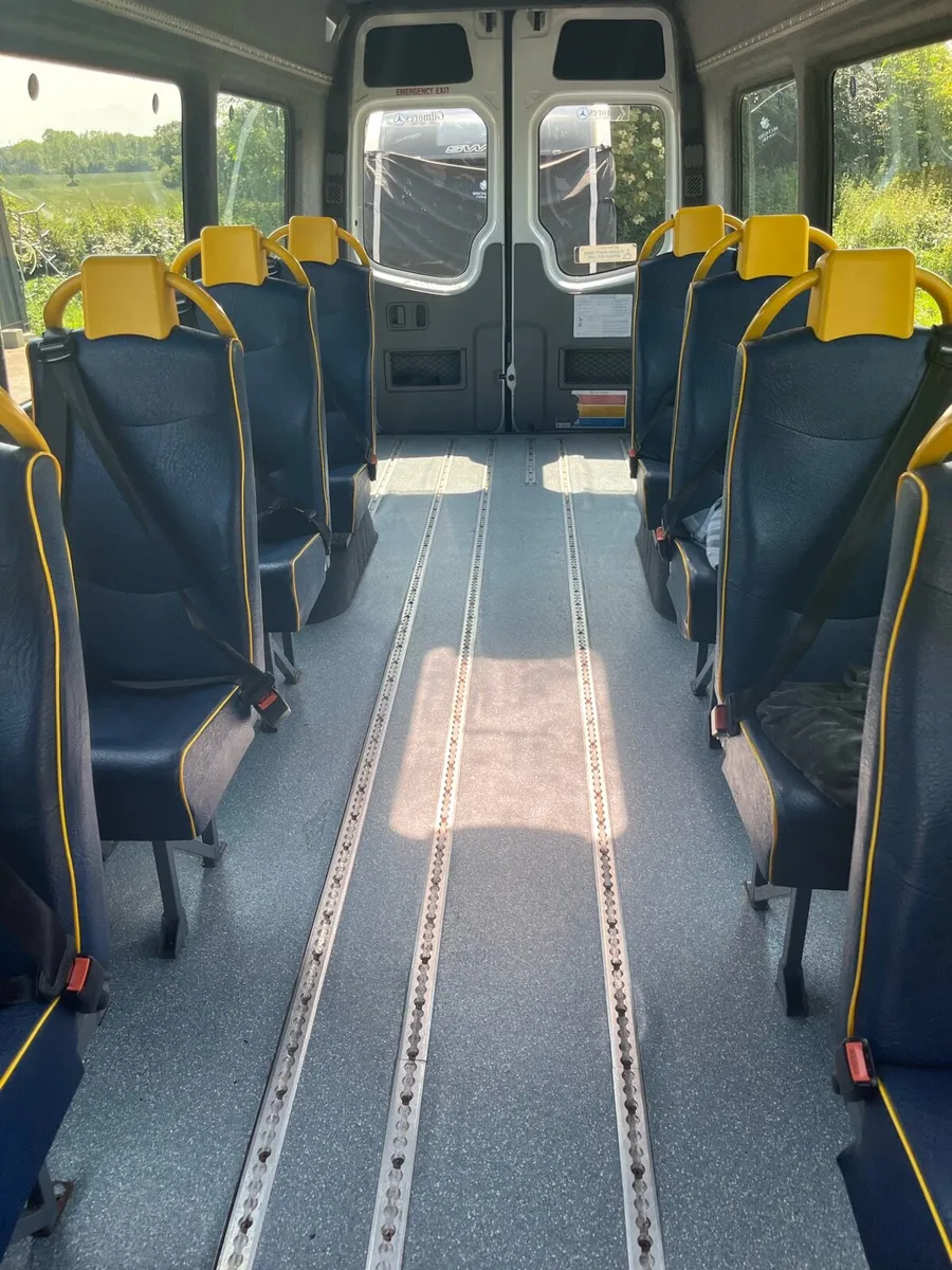 Mercedes sprinter 515CDI, 17 seater 2010 - Image 1