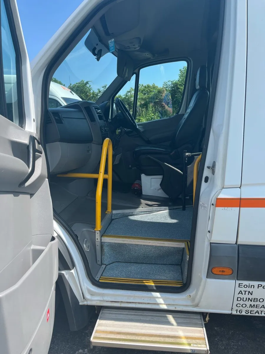 Mercedes sprinter 515CDI, 17 seater 2010 - Image 3