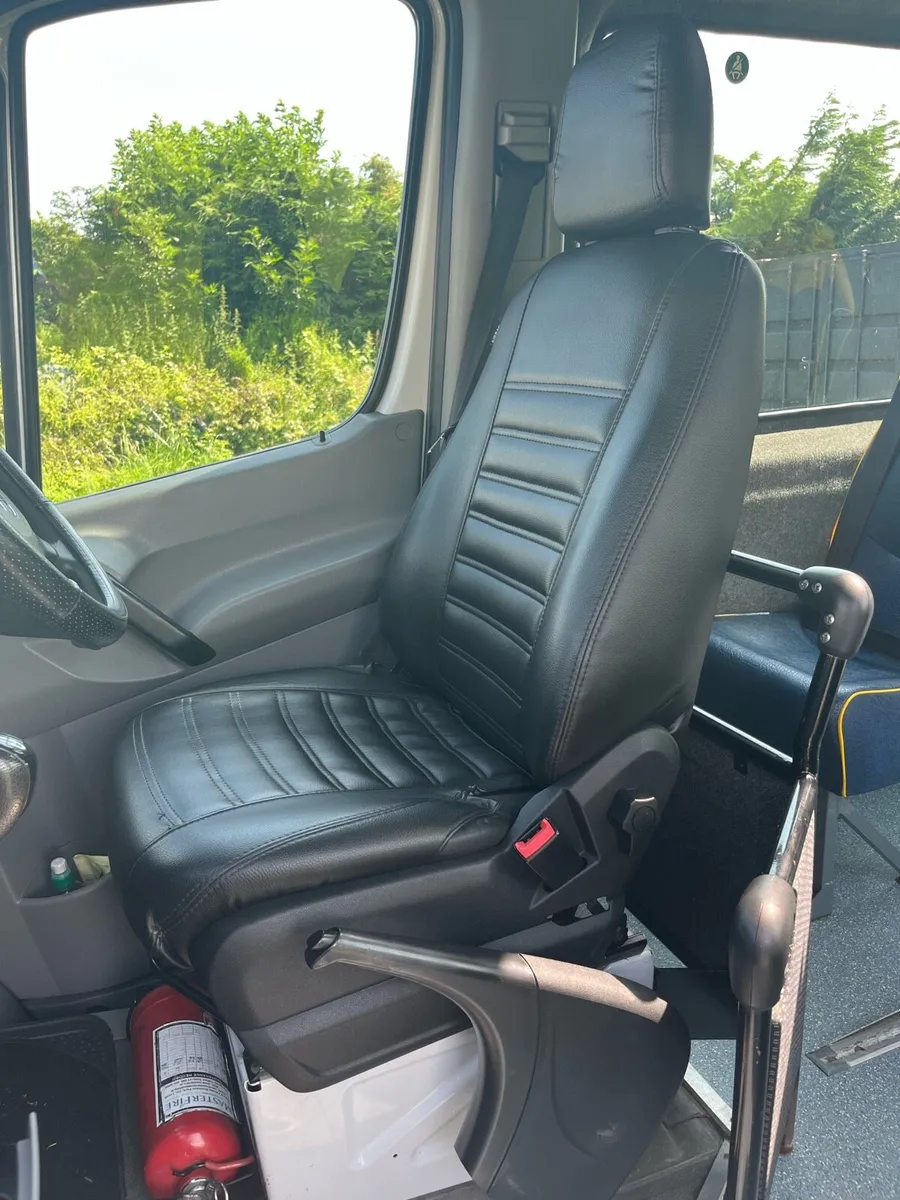 Mercedes sprinter 515CDI, 17 seater 2010 - Image 4