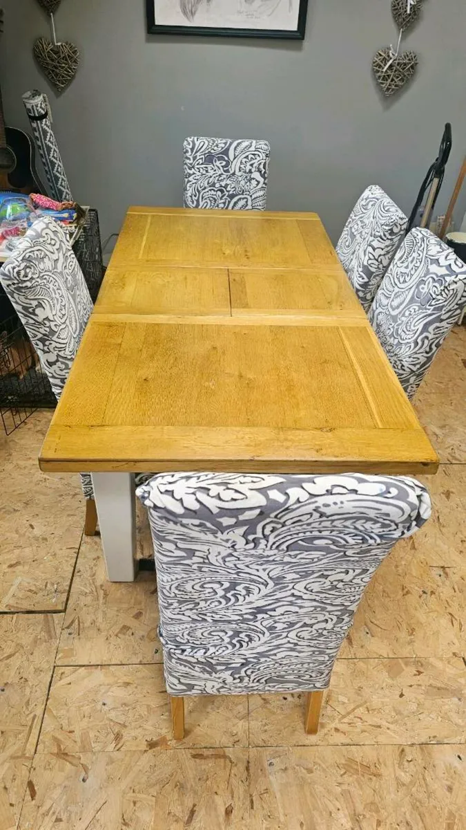 Dining table &6 chairs - Image 1