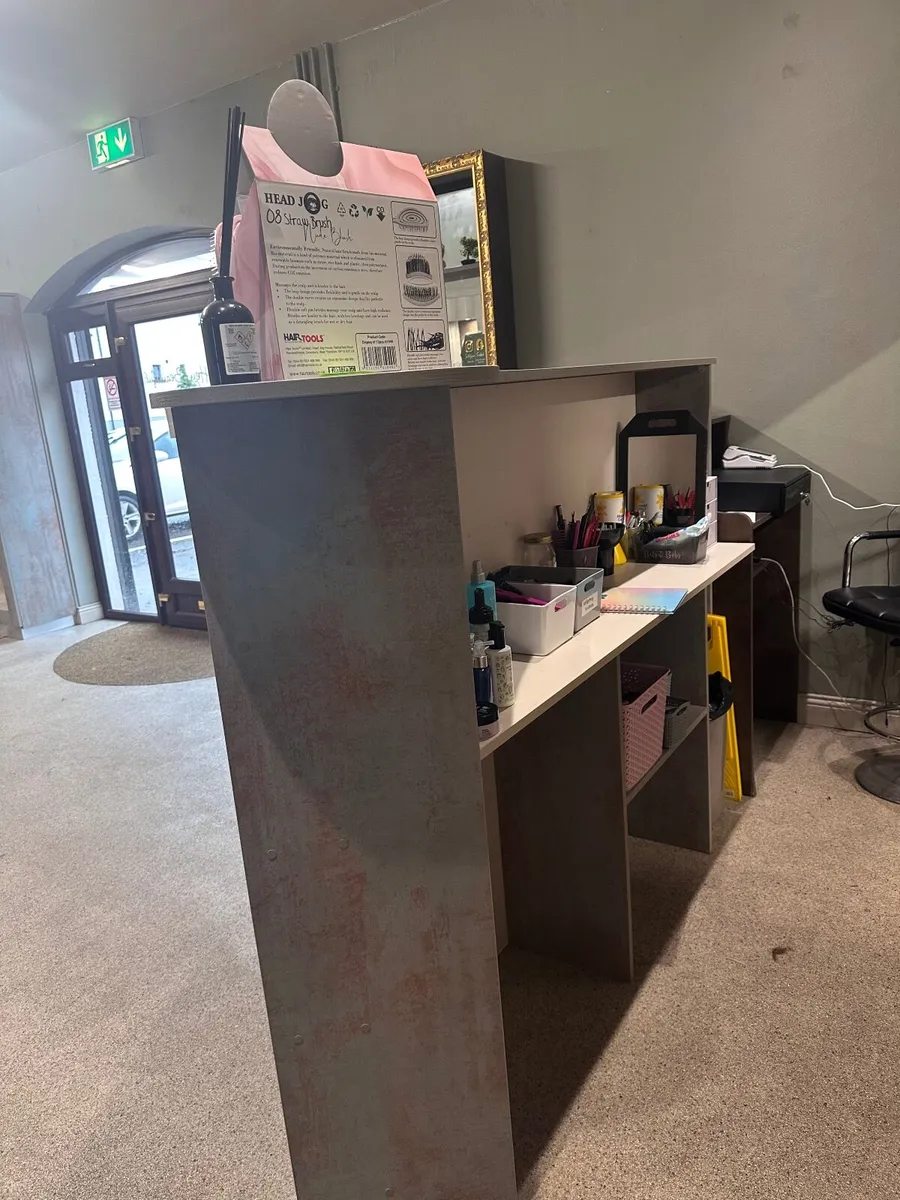 Reception Desk - Image 3