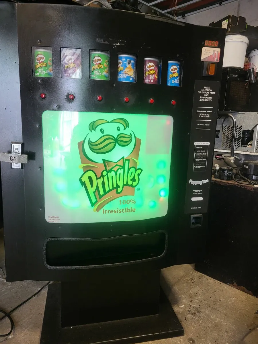2x electronic pringles vending machines - Image 1