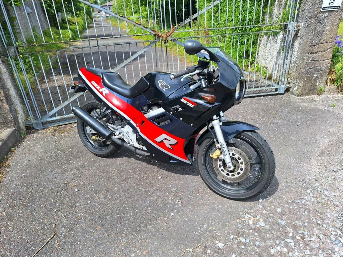1988 Suzuki GSXR 250 - Image 2