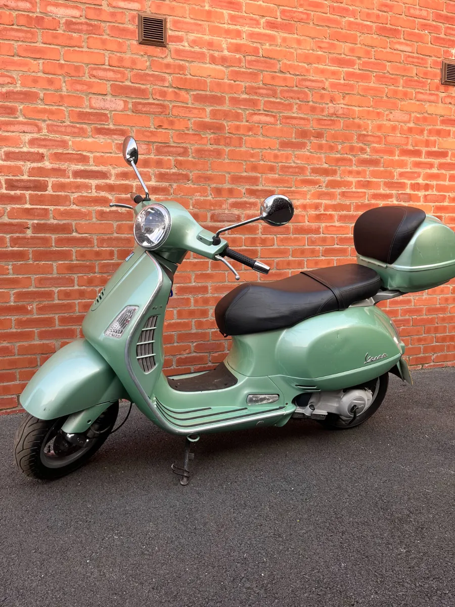 Piaggio Vespa 125 - Image 1
