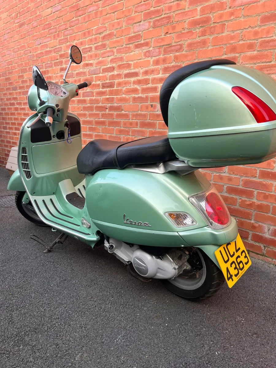 Piaggio Vespa 125 - Image 2