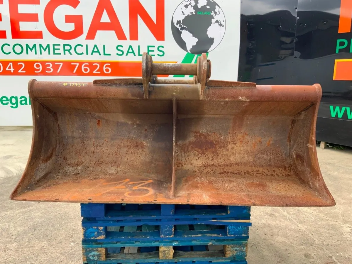 84" STRICKLAND GRADING BUCKET....80mm PINS....1273 - Image 2
