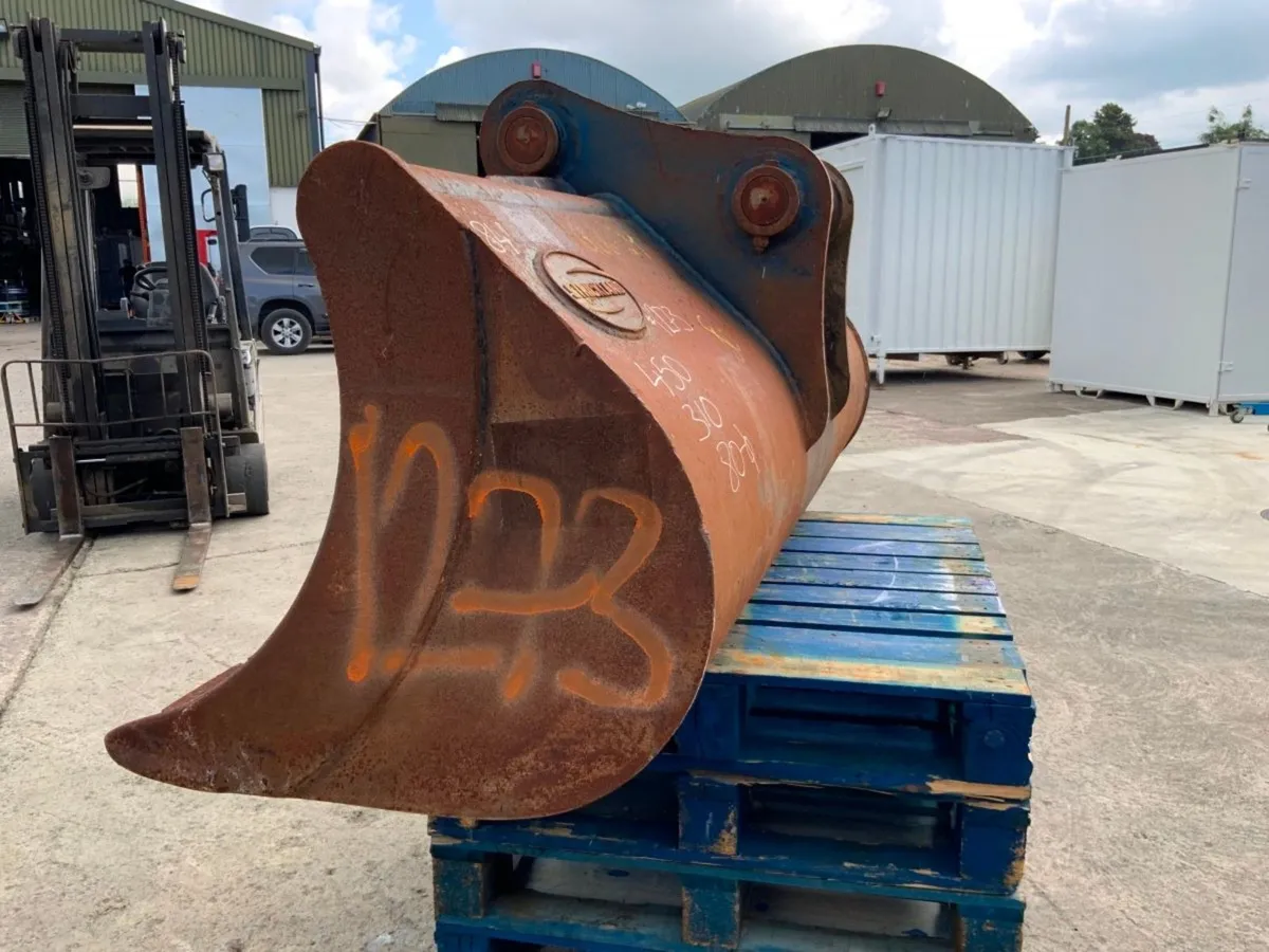 84" STRICKLAND GRADING BUCKET....80mm PINS....1273 - Image 4