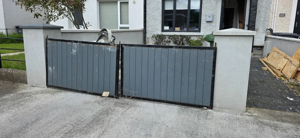 Vehicle Entrance Gates - Image 1