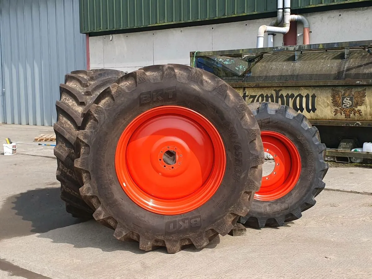 Tractor wheels - Image 3