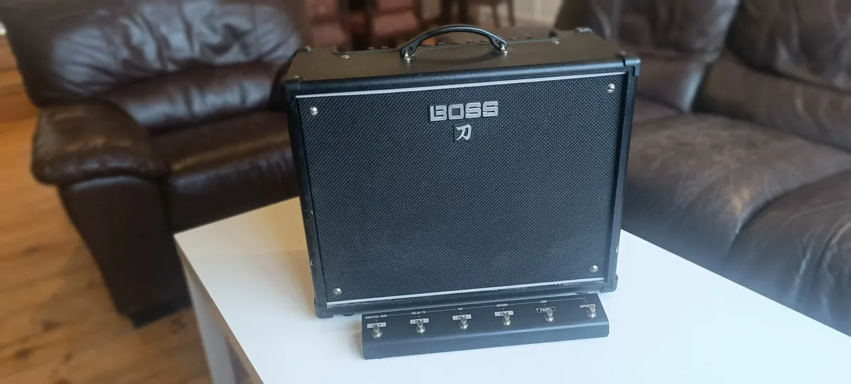 Boss Katana mk2 100W with foot controler - Image 1