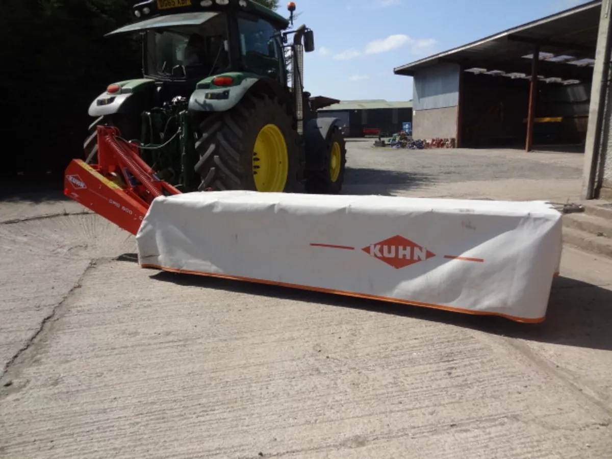 Kuhn GMD 800 Side Mounted Disc Mower - Image 1
