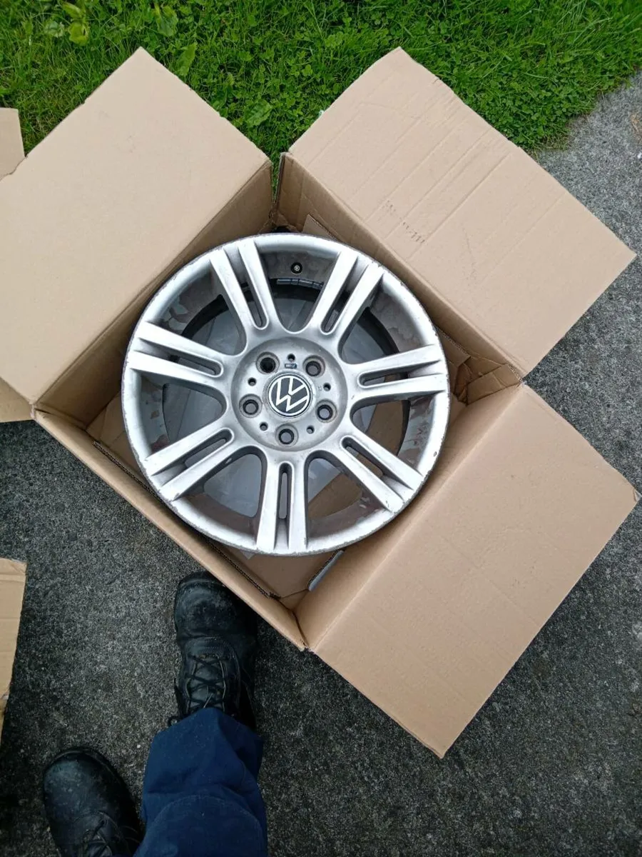 Bmw sport 5 x 120 rims - Image 2
