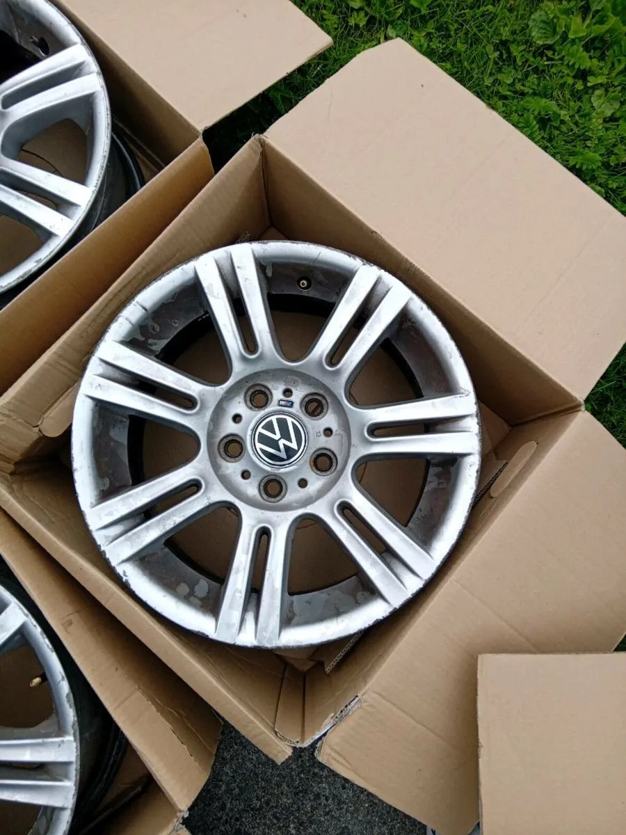 Bmw sport 5 x 120 rims - Image 3