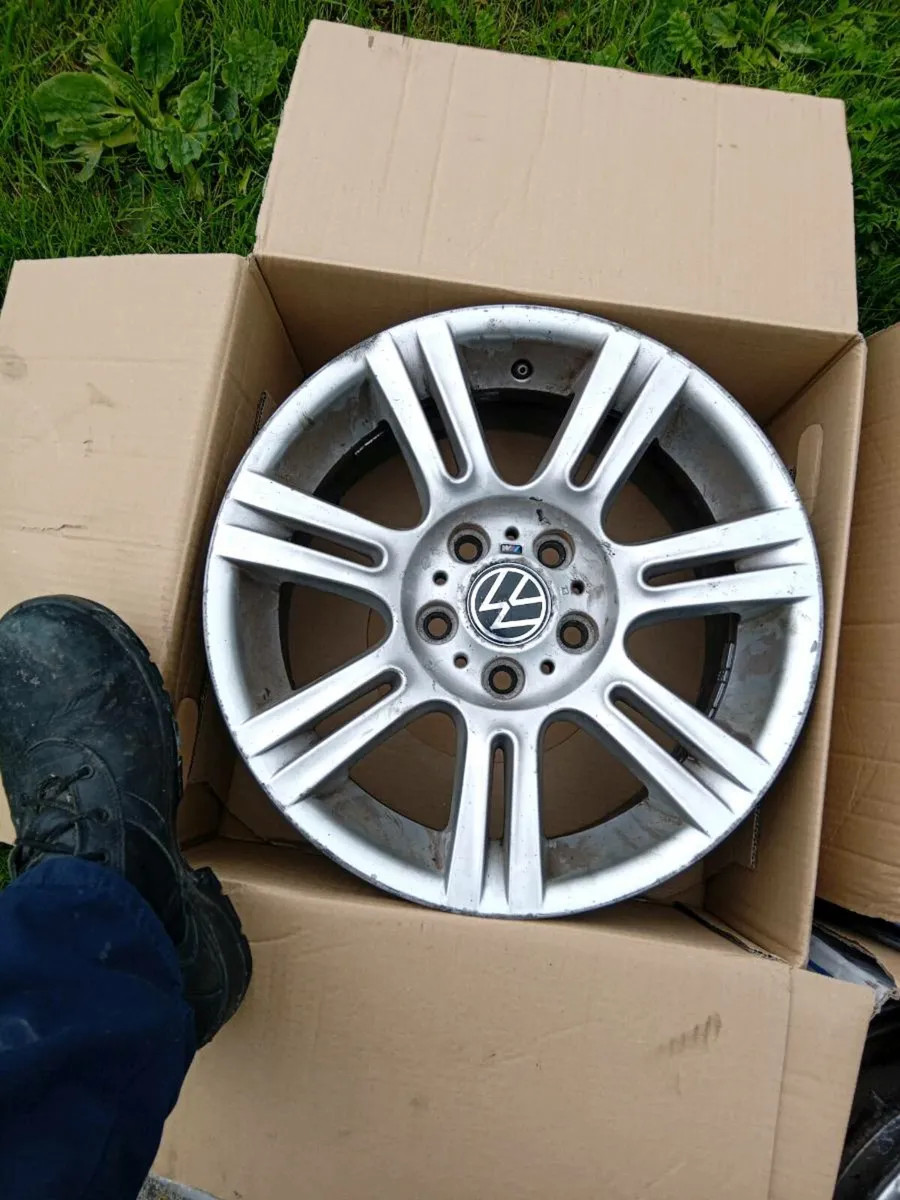 Bmw sport 5 x 120 rims - Image 4