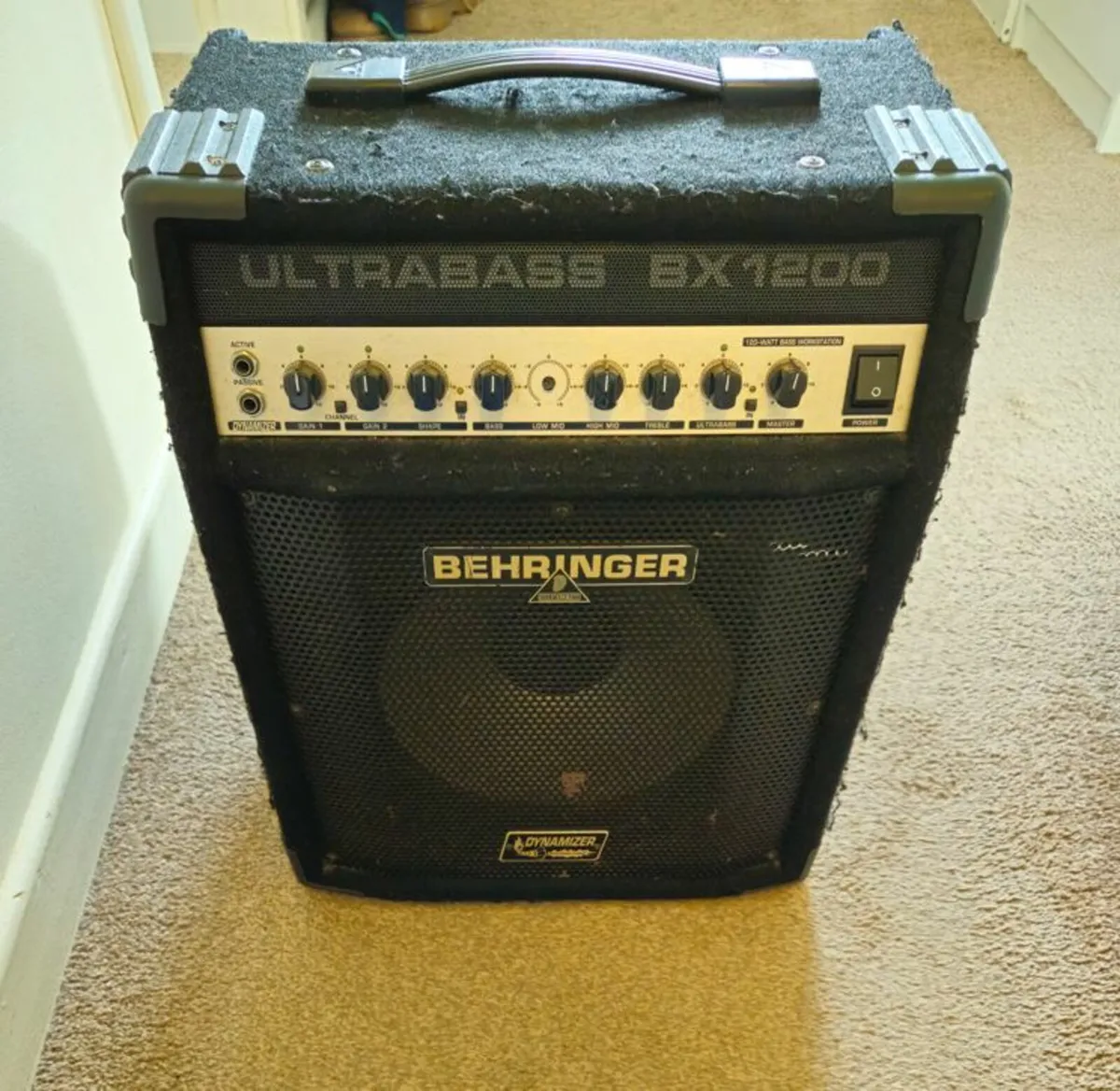 Bass Amplifier - Image 1
