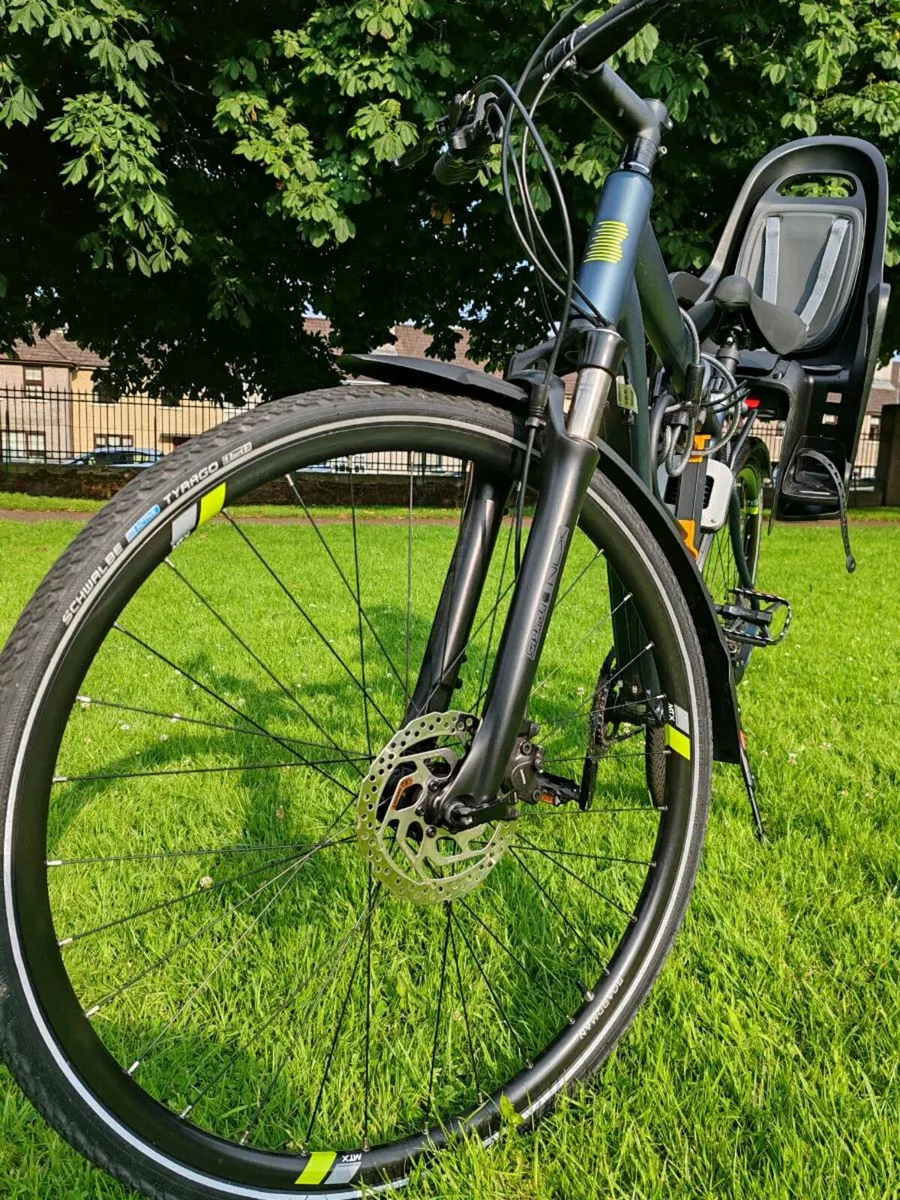 Boardman MTX 8.8 Mens Hybrid bike - Medium - Image 3