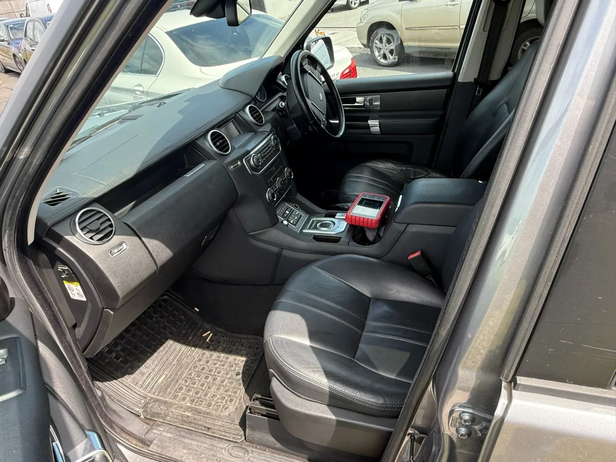 2013 Landrover Discovery 3.0 Crew Cab Business - Image 4