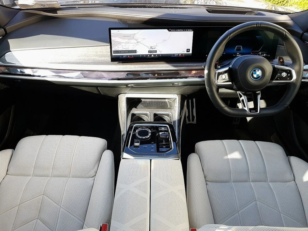 BMW 7 Series M760e Xdrive M Sport - Image 4
