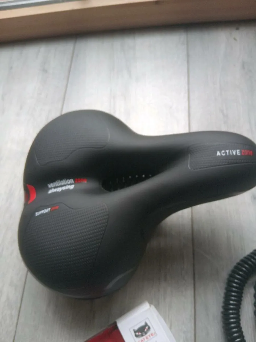 New bicycle saddle - Image 1