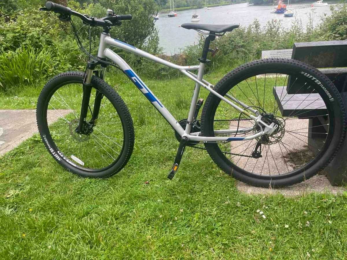 GT Aggressor 29er Mountain Bike - Image 3