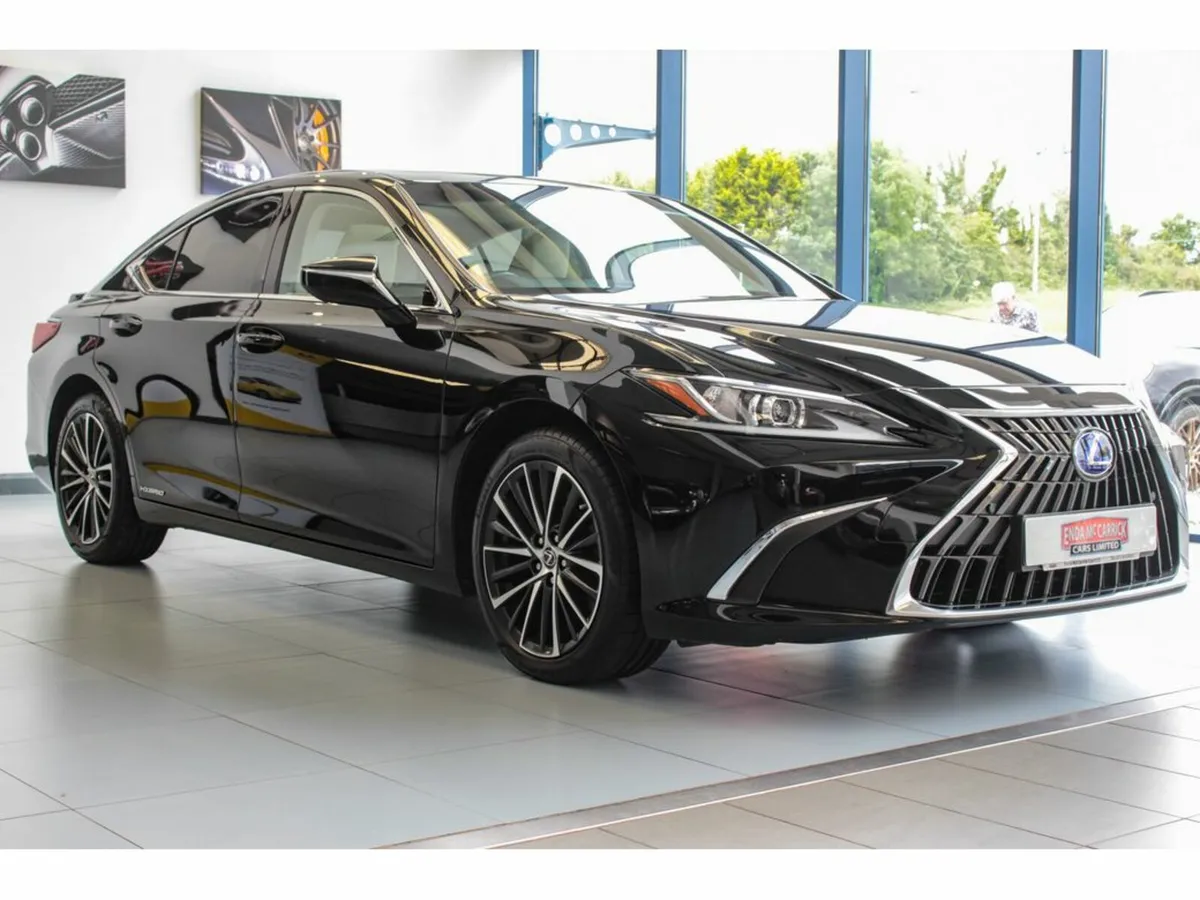 Lexus ES Dynamic - Image 2