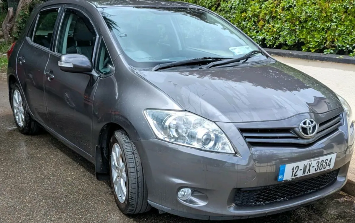 Toyota Auris - 135000km -1.3 Petrol - Image 2