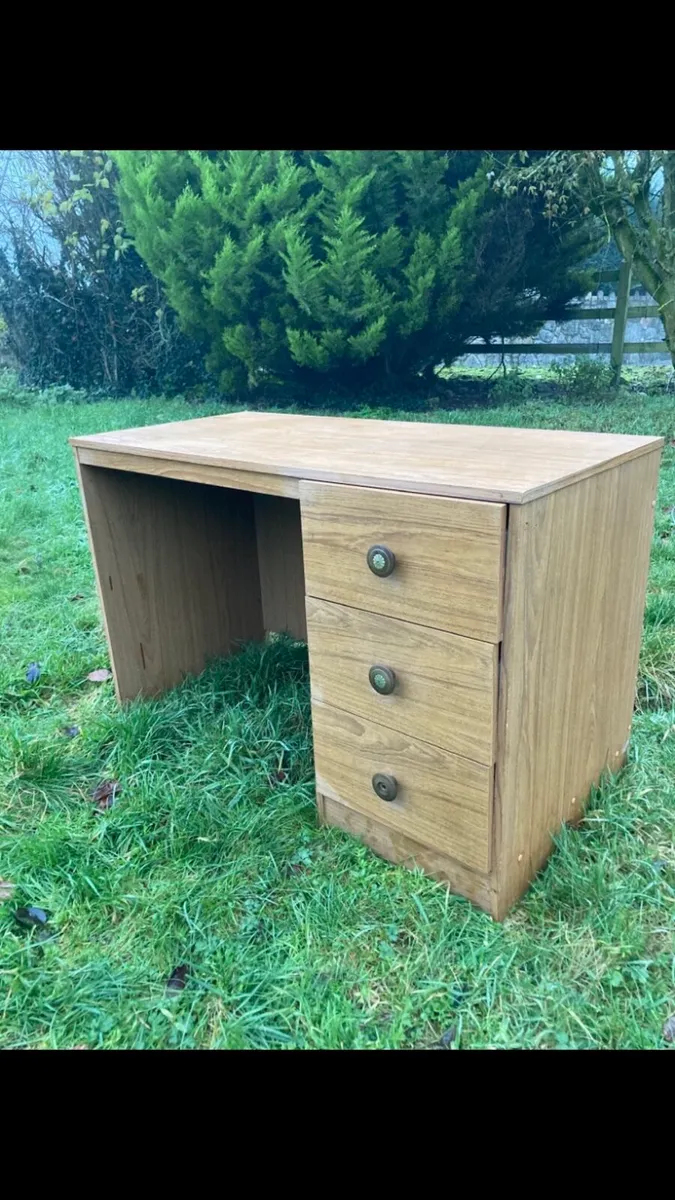 Desk - Image 1