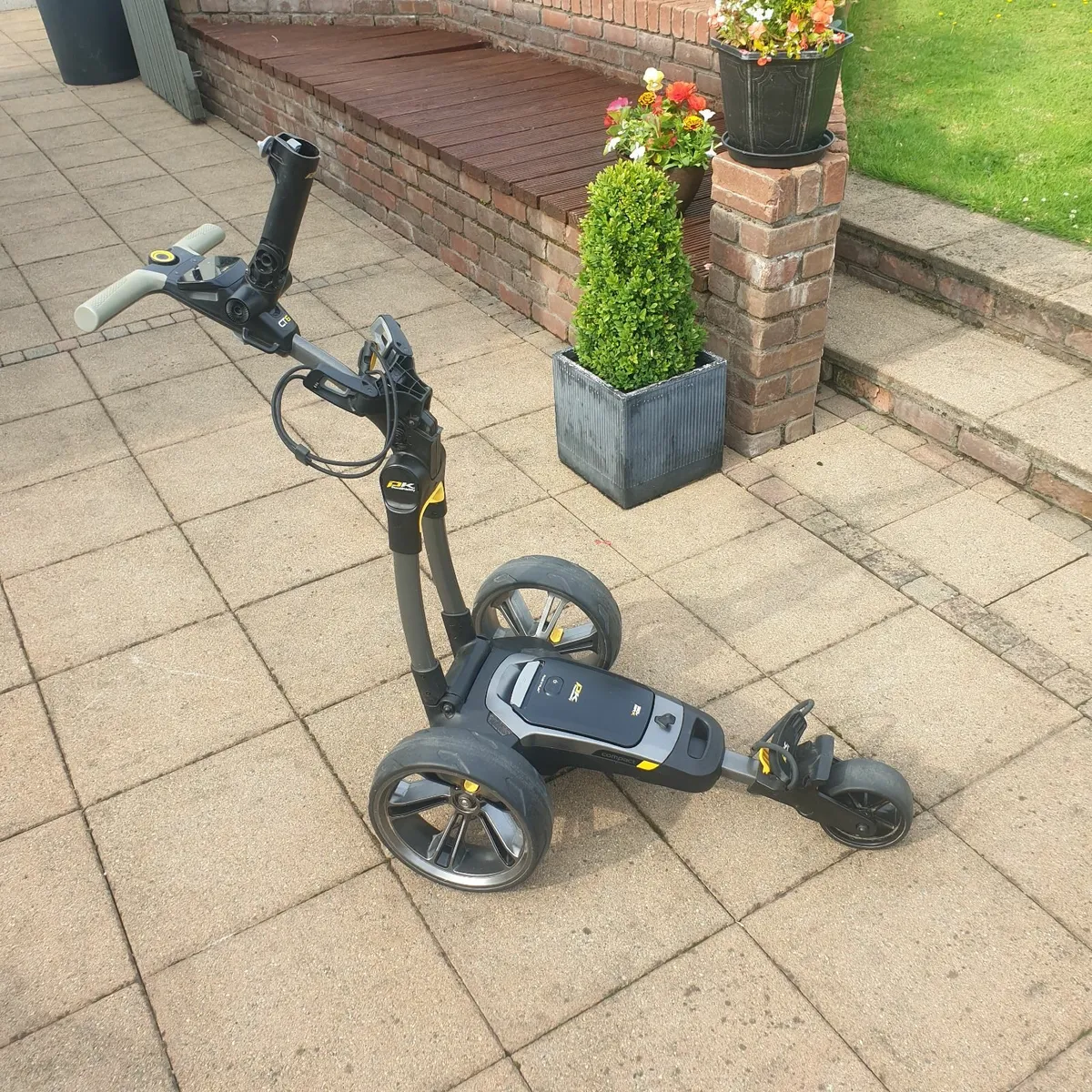 PowaKaddy electric golf trolly - Image 2