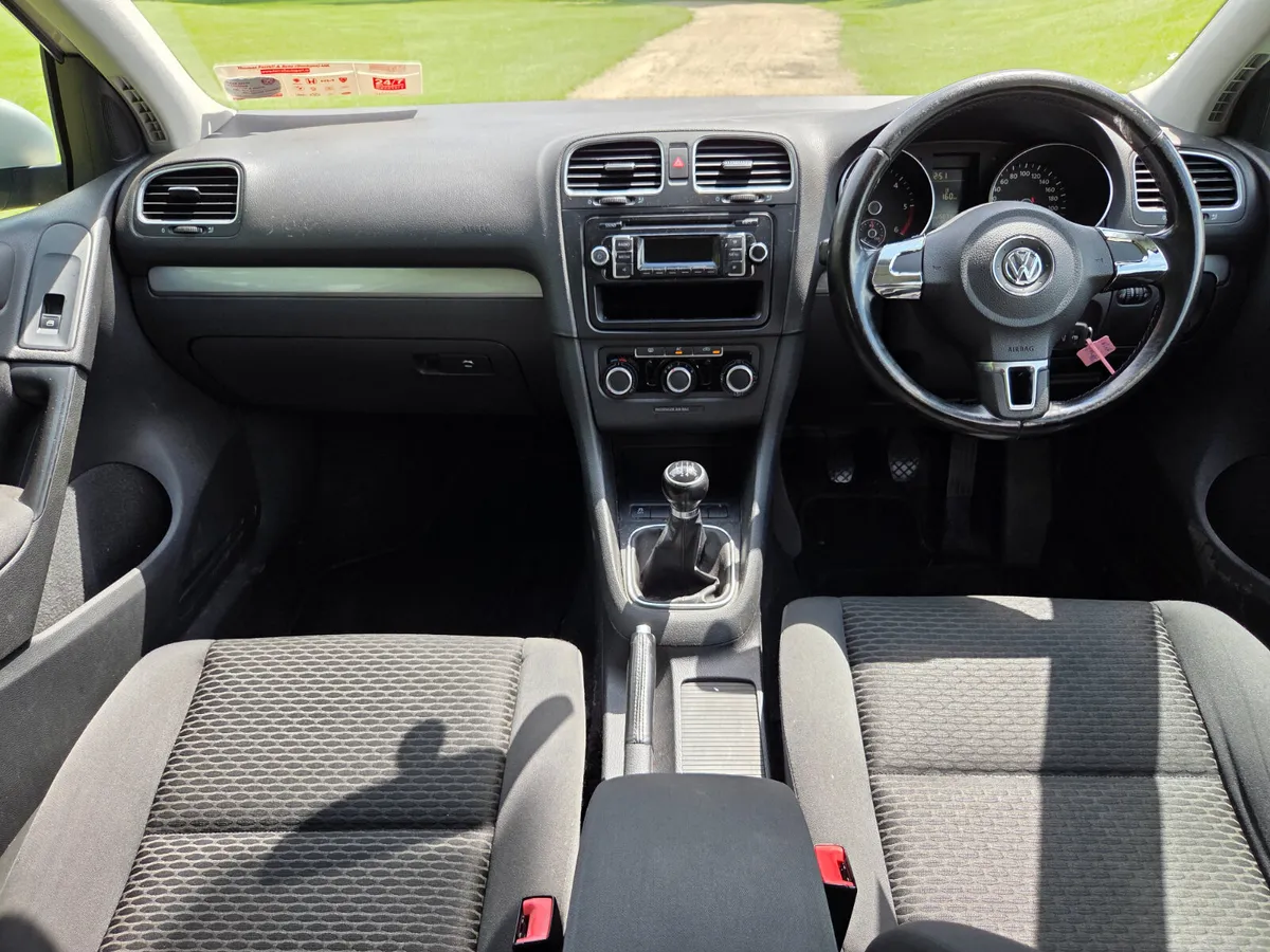 Volkswagen Golf 2012 - Image 2