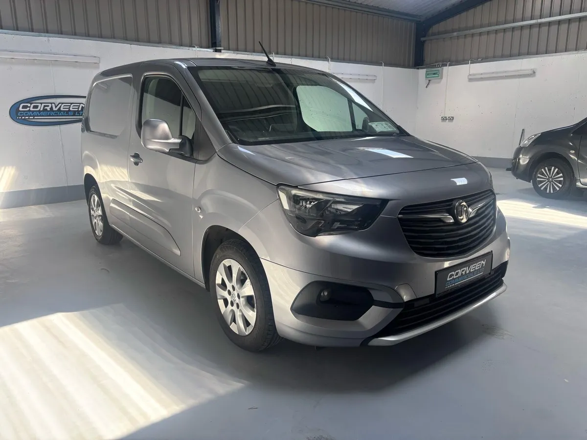 2019 Vauxhall Combo 100bhp Sportive - Image 1