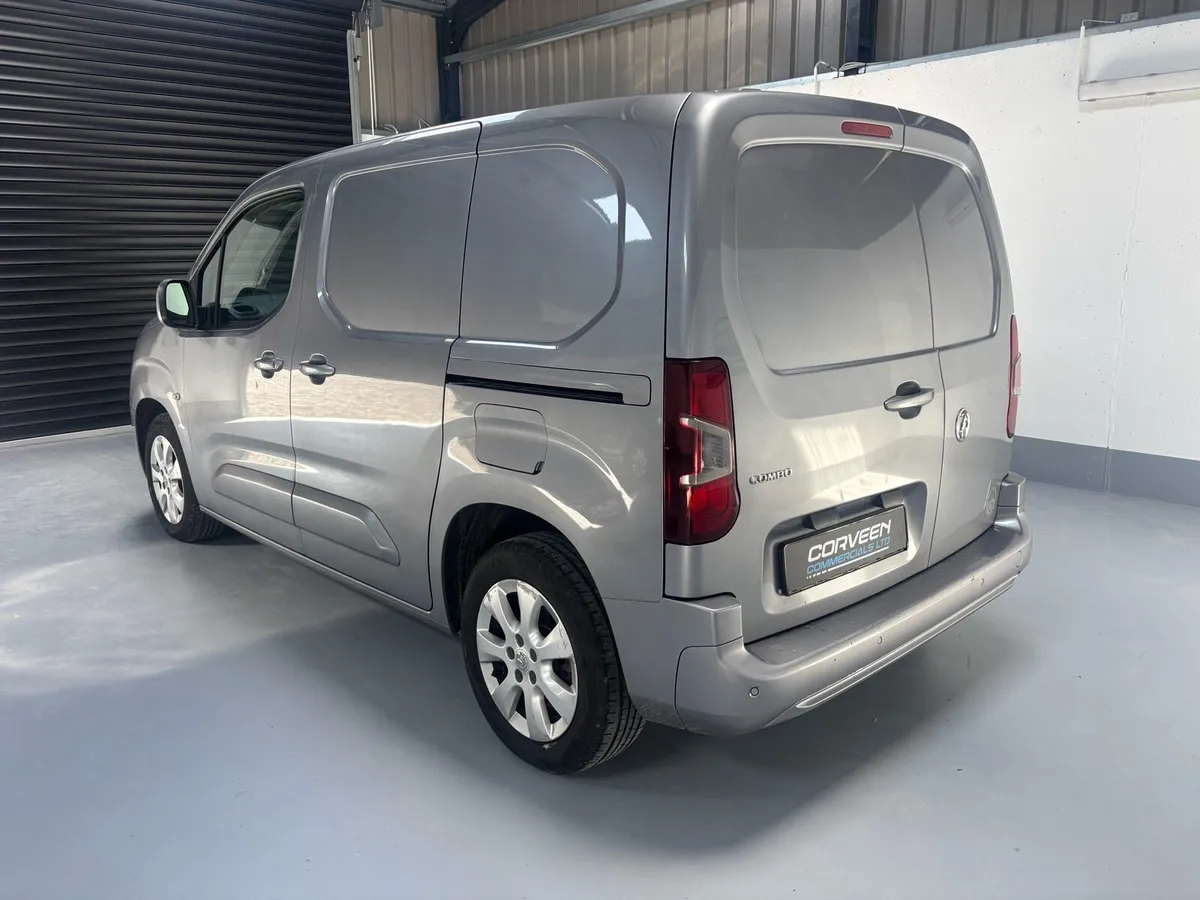 2019 Vauxhall Combo 100bhp Sportive - Image 3