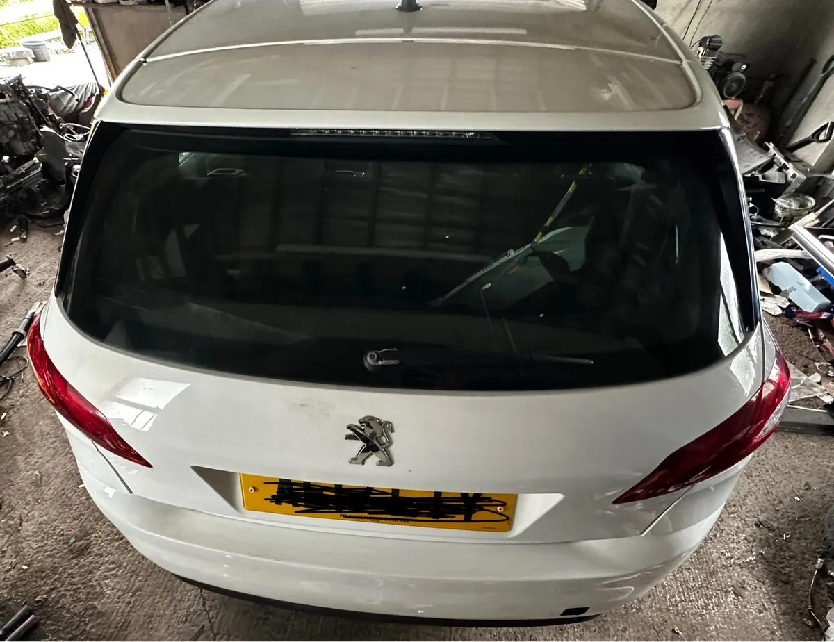 Peugeot 308 MK2 BREAKING 2017 1.6 Diesel 30k miles - Image 2