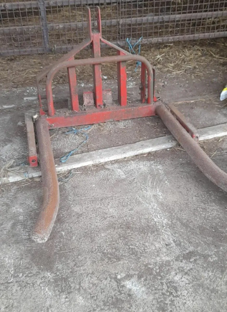 Single Bale Lifter - Image 1