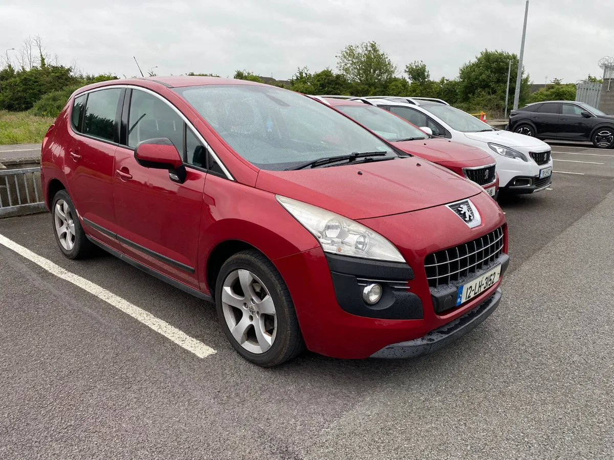 MINT CONDITION Peugeot 3008 2012 - Image 1