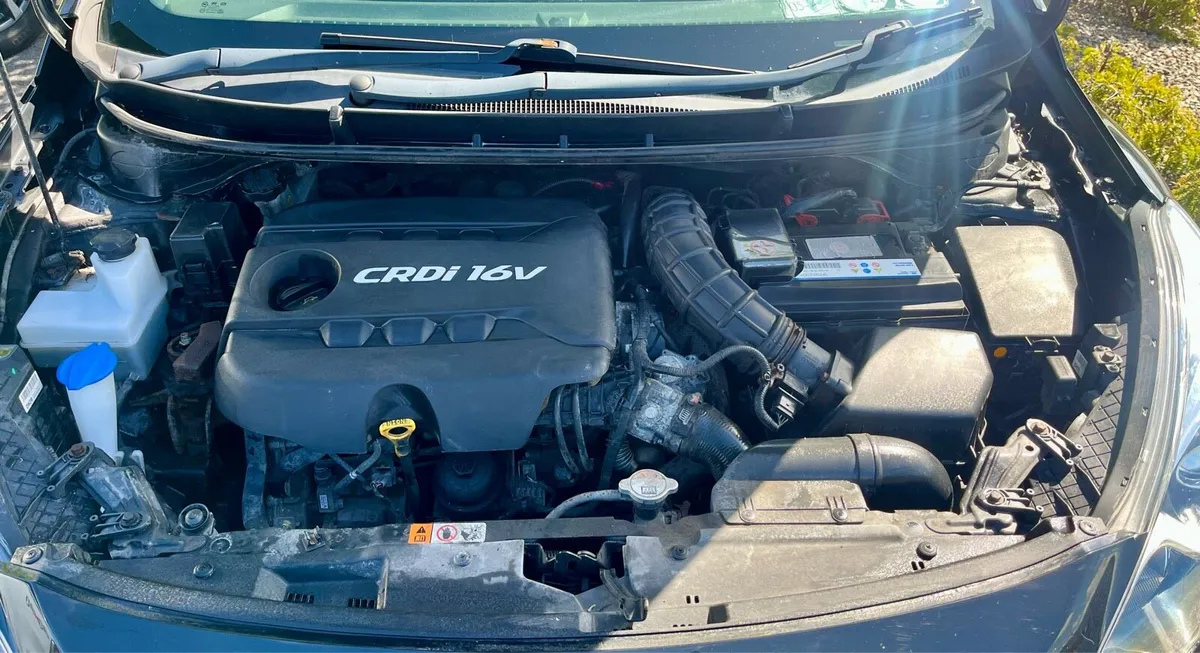 Hyundai i30 Van - Image 2