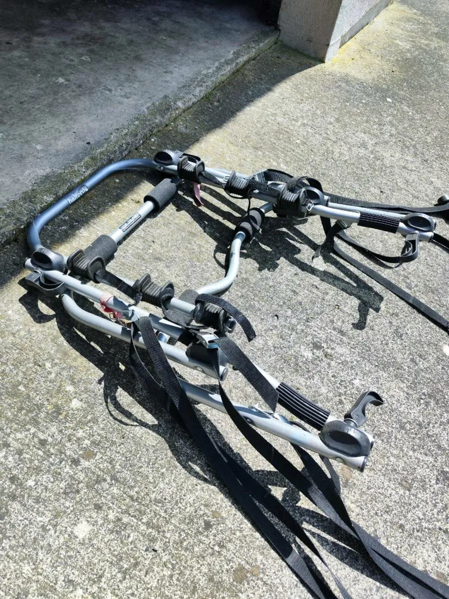 Rear mounted 3 bikes rack - Image 1