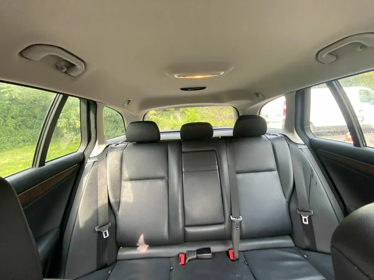 Mercedes-Benz C-Class 2012 - Image 3