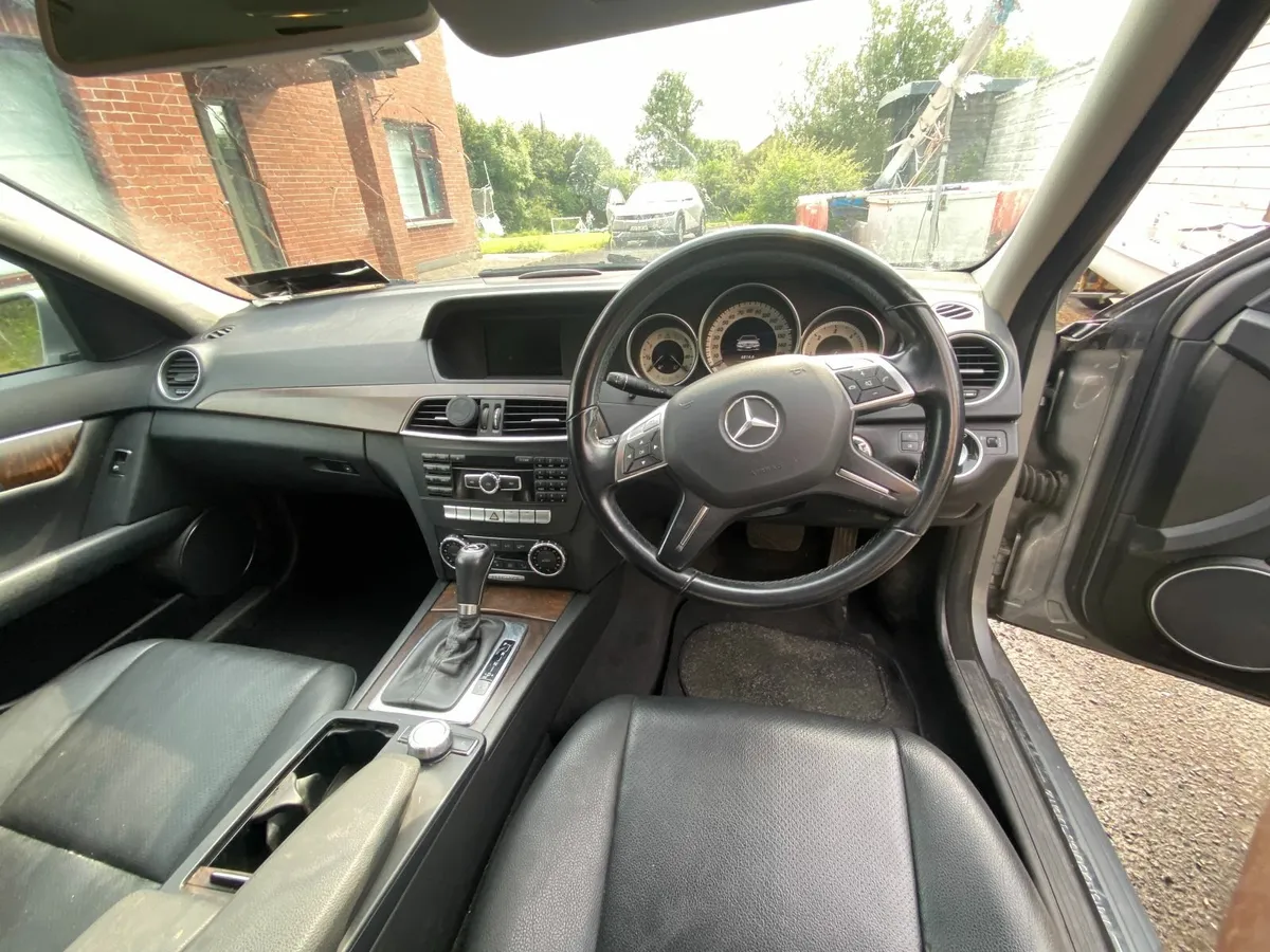 Mercedes-Benz C-Class 2012 - Image 4