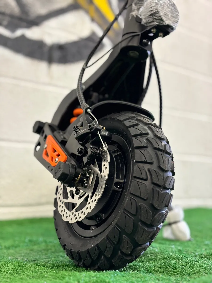 Electric Scooter - Kukirin G2 Master - Image 4