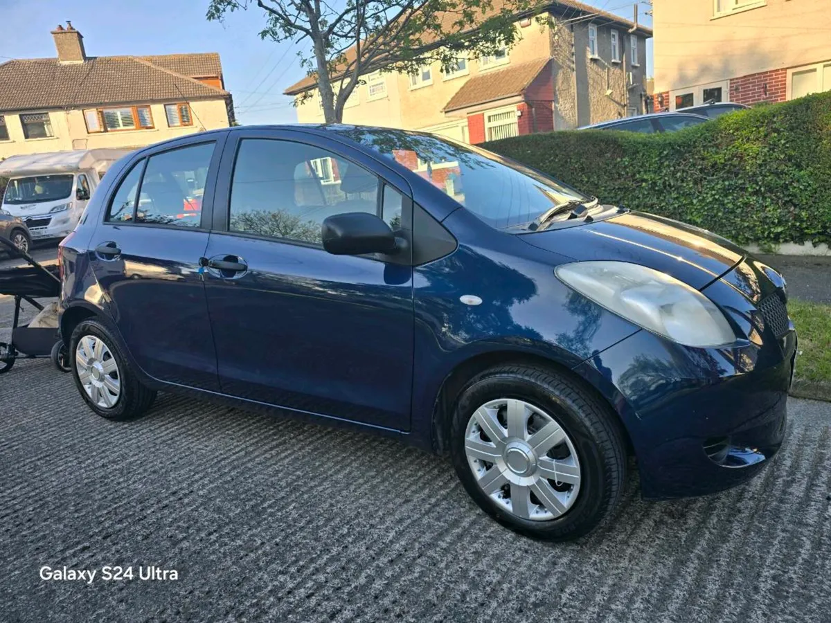Toyota Yaris 2007 car - Image 2