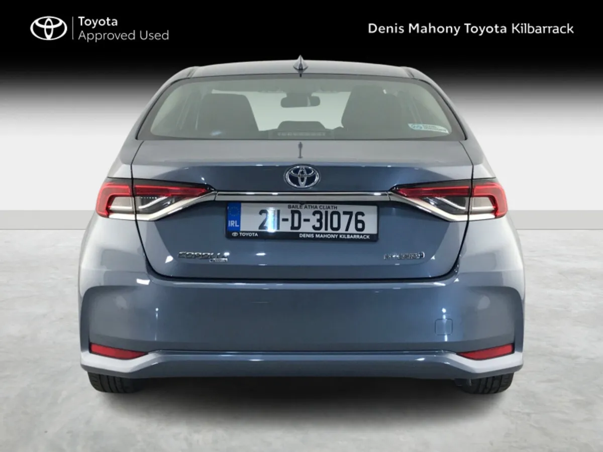 Toyota Corolla HYBRID LUNA SALOON - Image 4