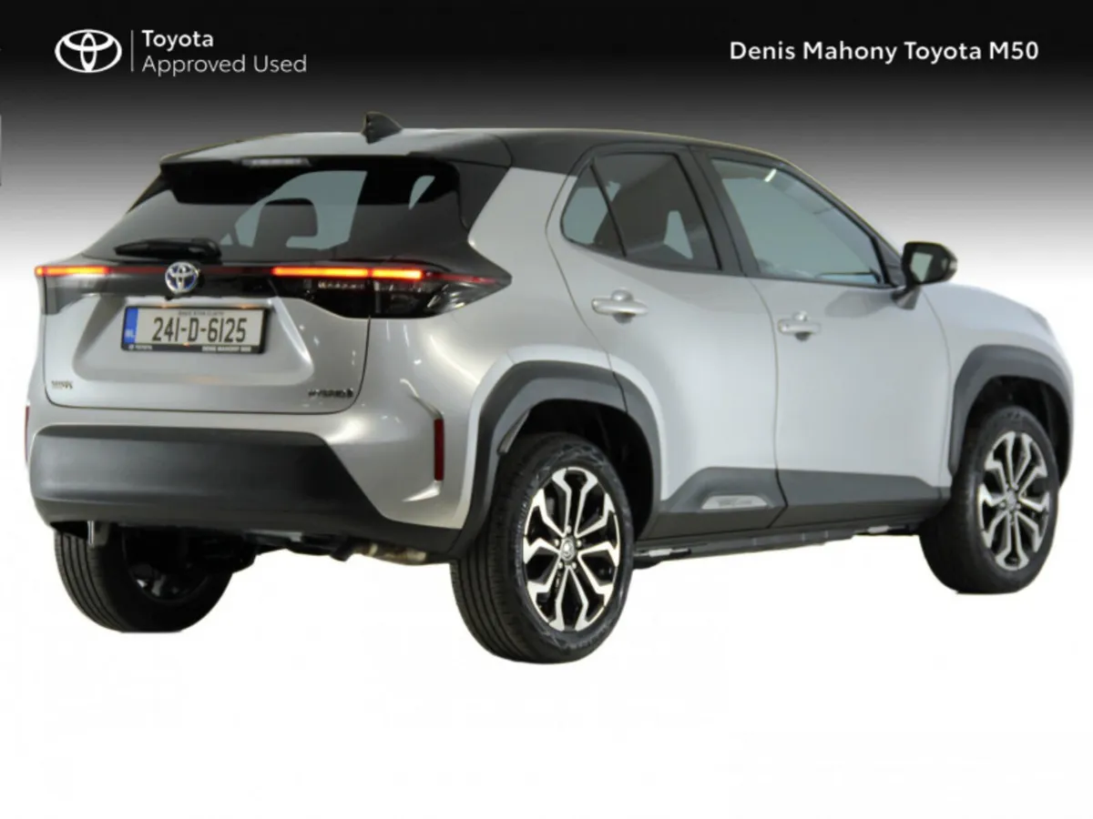 Toyota Yaris Cross Luna Sport Hybrid Auto - Image 2