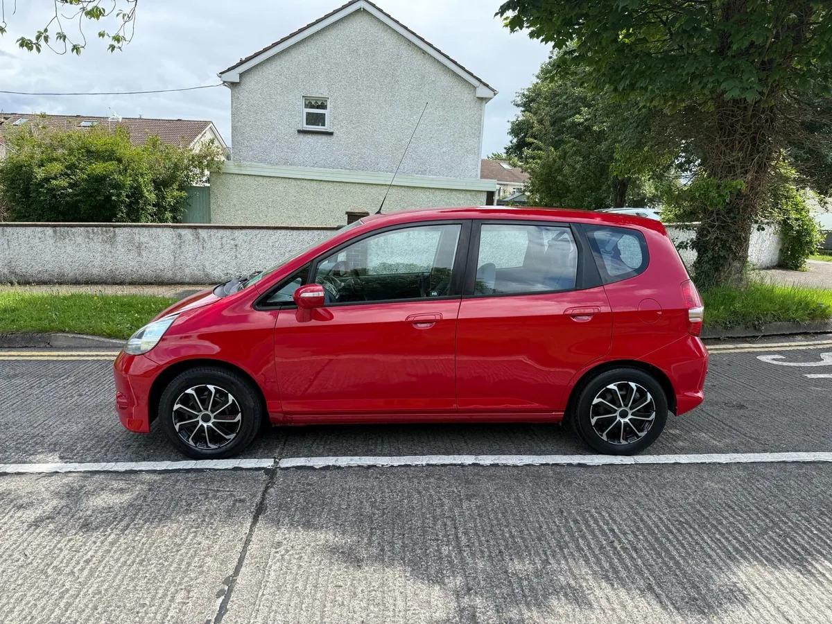 Automatic 2008 Honda Jazz 1.3 Petrol sport new NCT - Image 2
