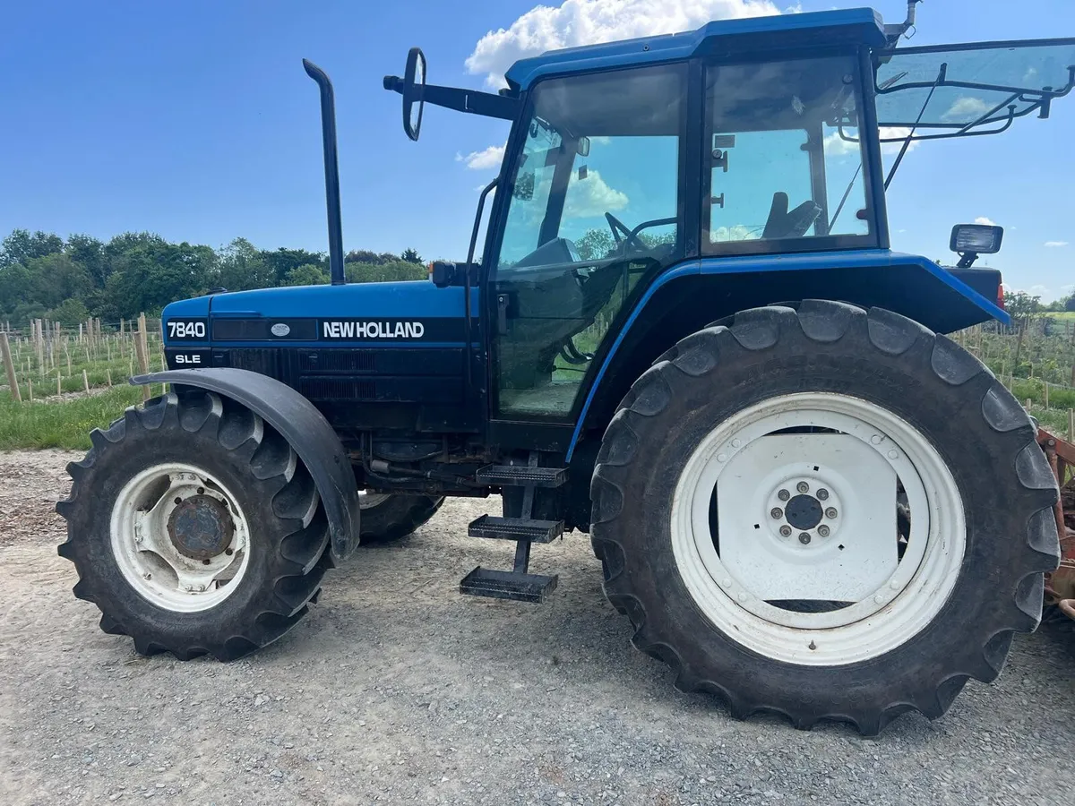 NEW HOLLAND 7840 SLE, PRISTINE - Image 1