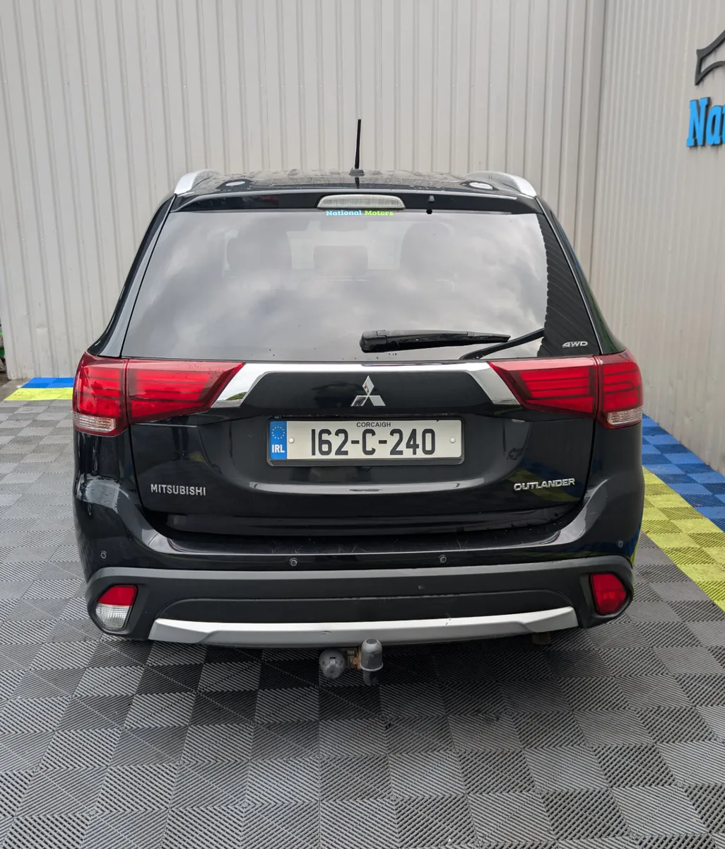 2016 Mitsubishi Outlander 2.2 Diesel 7 Seater 4WD - Image 4