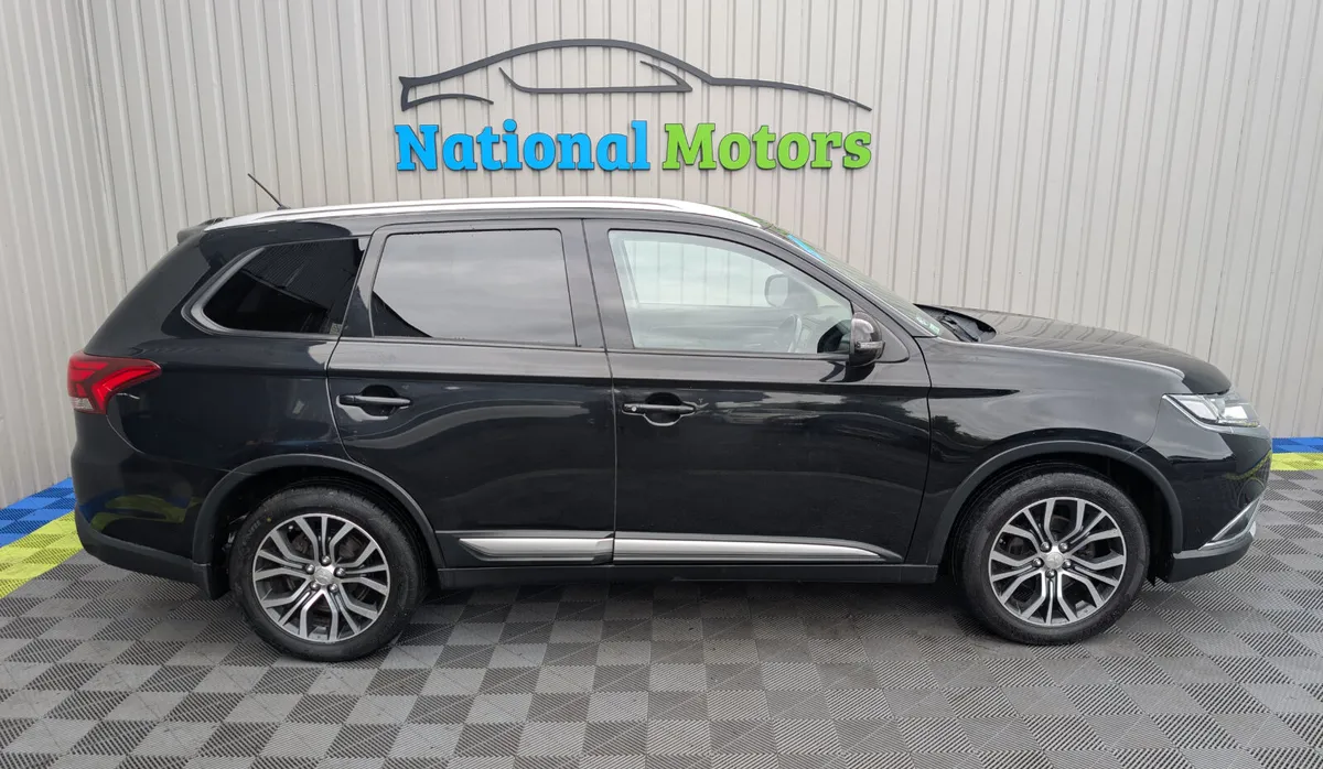 2016 Mitsubishi Outlander 2.2 Diesel 7 Seater 4WD - Image 2
