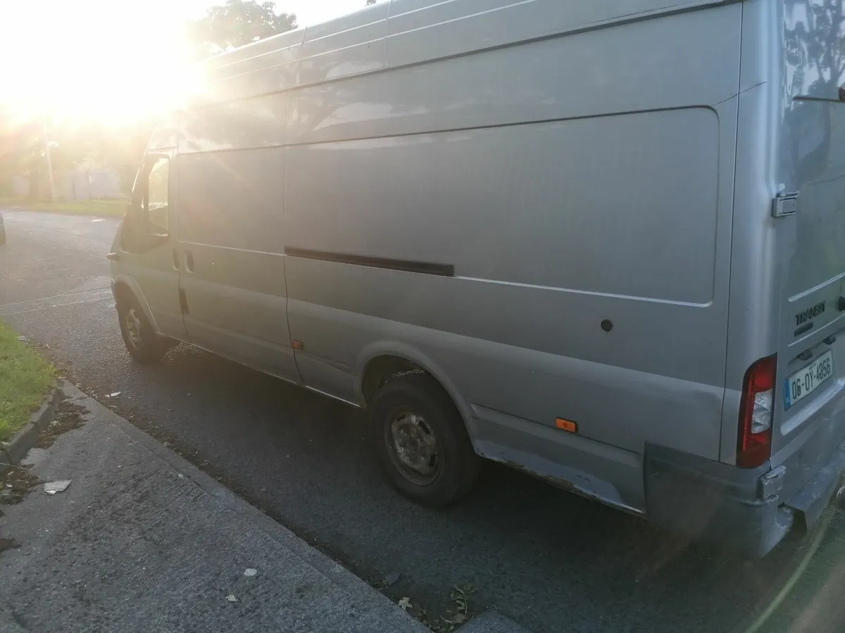 Van - Image 3